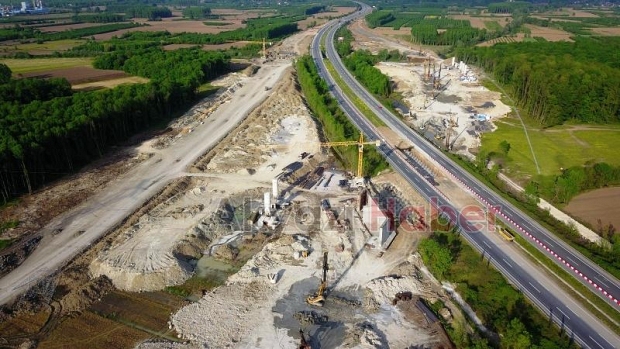 Otoyol inşaatı tam gaz sürüyor