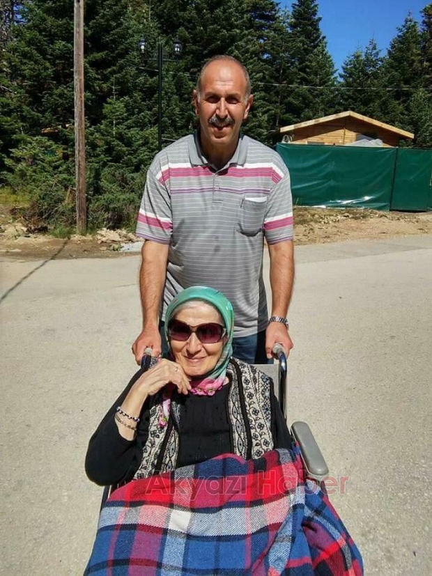 Oyaser Özkan Defnedildi