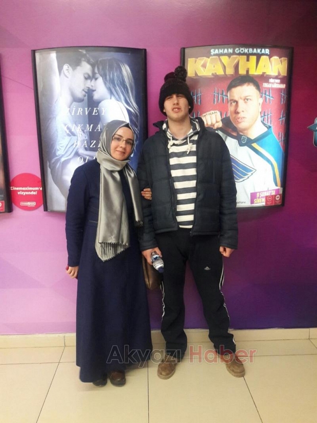 Özel Eğitim Sınıfı Öğrencilerinden Sinema Keyfi