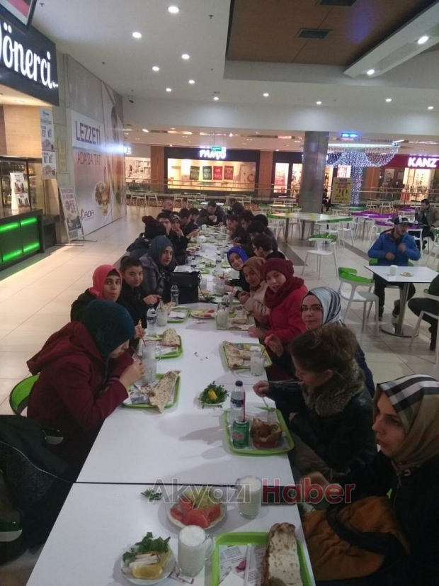 Özel Eğitim Sınıfı Öğrencilerinden Sinema Keyfi