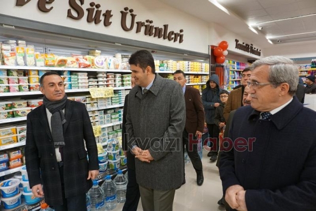 ÖZPAŞ MARKET 15. Şubesini Akyazı’da Açtı