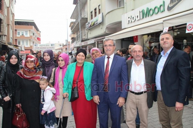  Öztürk Marketten Aşure İkramı