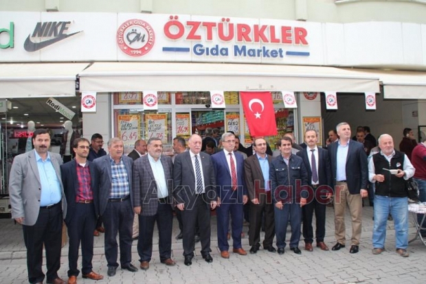  Öztürk Marketten Aşure İkramı