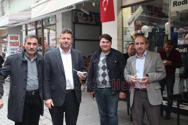  Öztürk Marketten Aşure İkramı