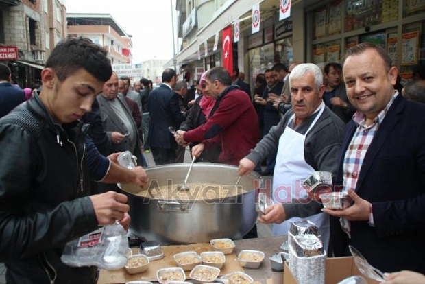  Öztürk Marketten Aşure İkramı