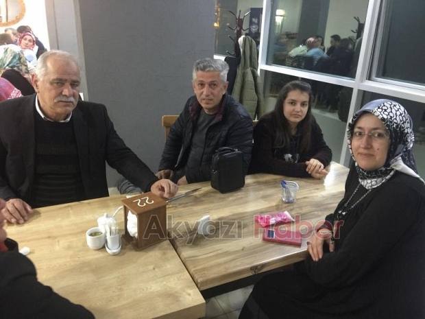 Paris İlk ve Ortaokul Öğretmenleri Yemekte Buluştu