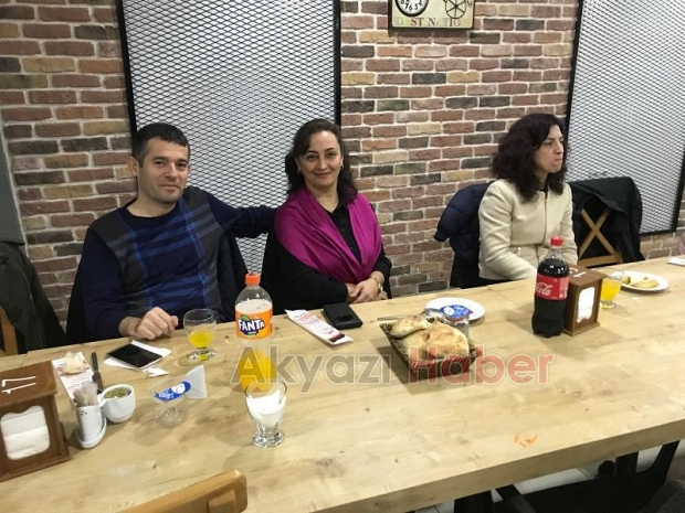 Paris İlk ve Ortaokul Öğretmenleri Yemekte Buluştu