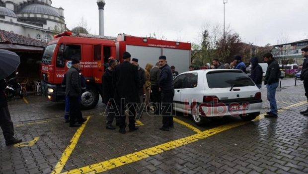  Park Halindeki Araç Alev Aldı