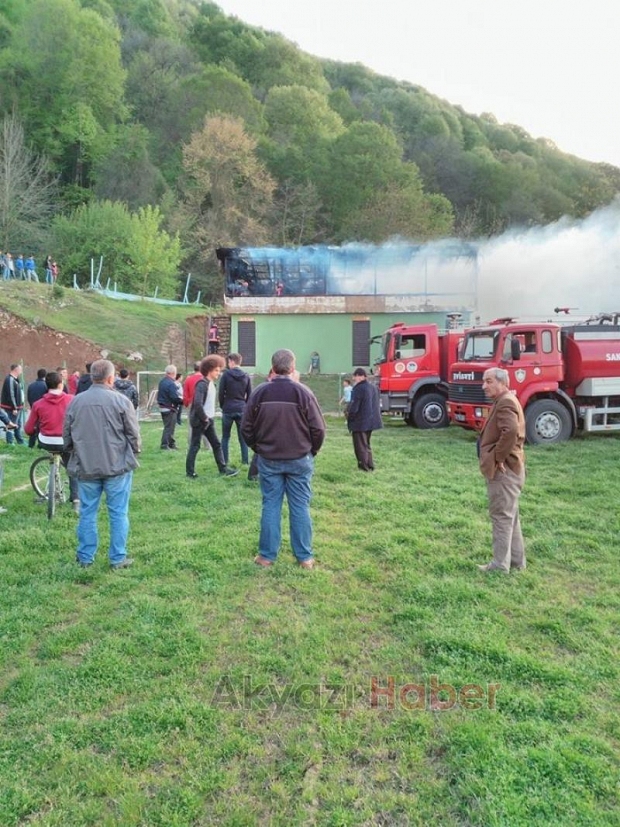 Pazarköy Sahasında Yangın