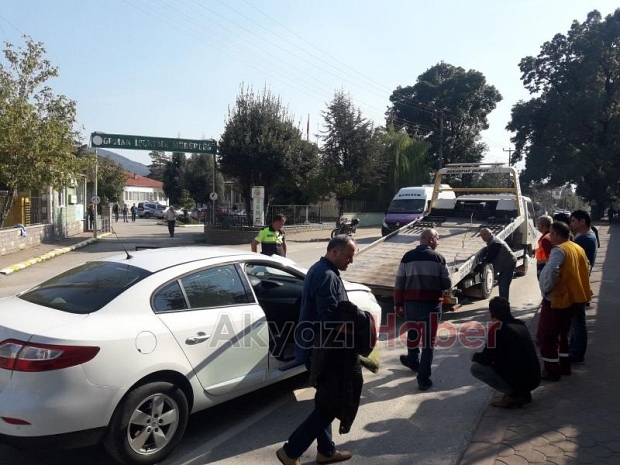 PİKABA ARKADAN ÇARPTI