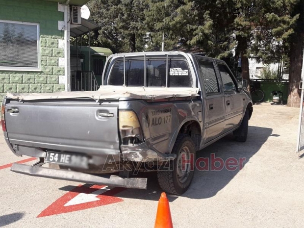 PİKABA ARKADAN ÇARPTI