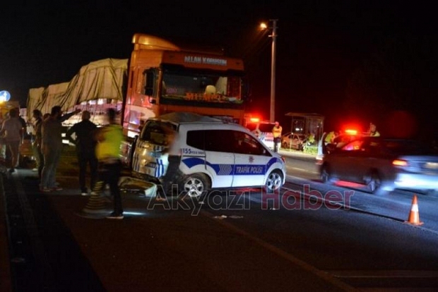 Polis aracı ile tır çarpıştı 