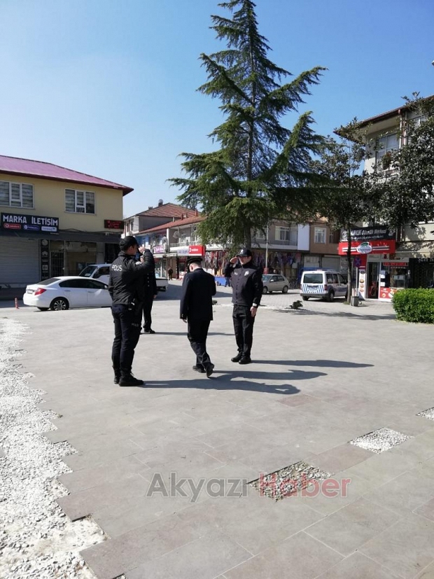 Polis haftası kutlamaları Çelenk sunumuyla başladı