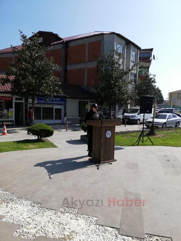 Polis haftası kutlamaları Çelenk sunumuyla başladı