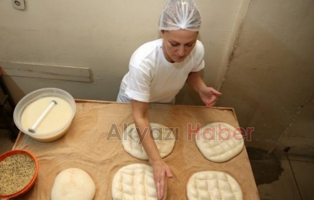 Ramazan pidesine kadın eli değdi