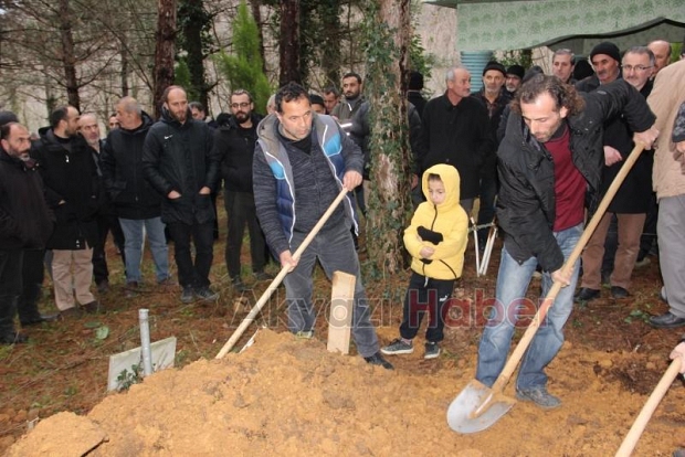Recep Toprak Dualarla Defnedildi