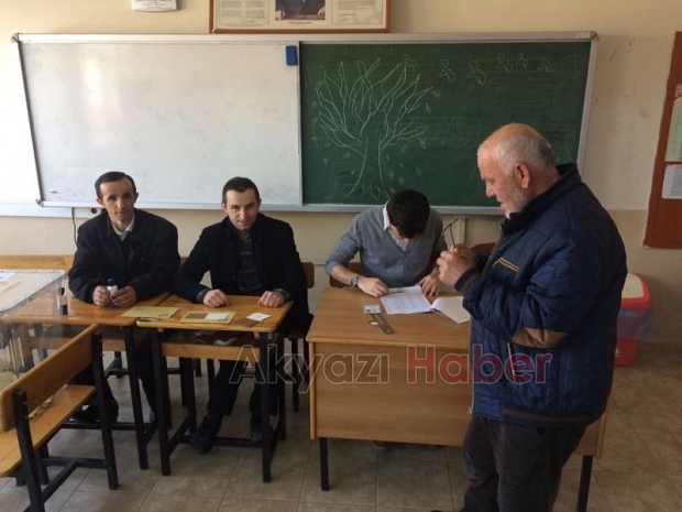Referandum Oy Kullanma İşlemleri Başladı