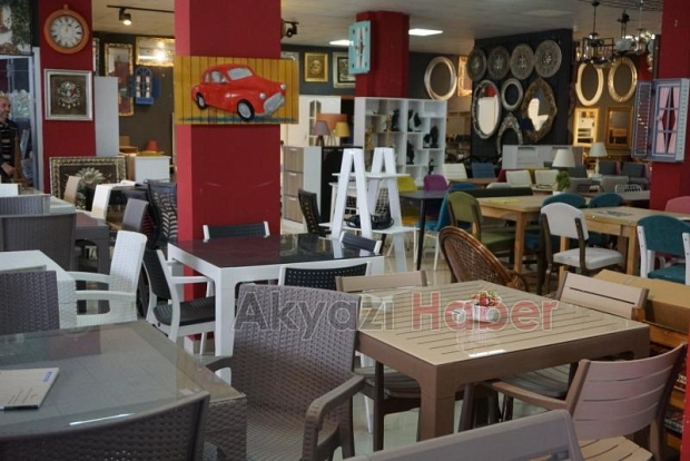 Reha Konseptte Masa Alana Önlük Hediye