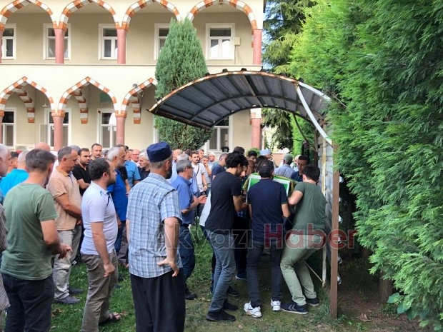 Remzi Öztürk vefat etti