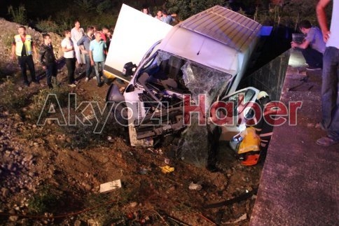 Trafik Kazası 3 Ölü 5 Yaralı