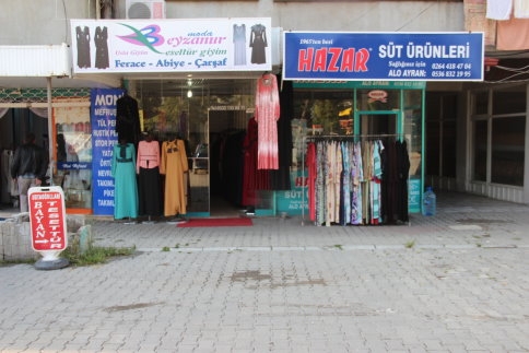 Feracenin Öncüsü Moda BEYZENUR tesettür giyim Akyazı'da