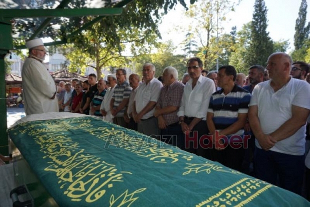 Saatçi Ahmet Kulaksız evinde ölü bulundu