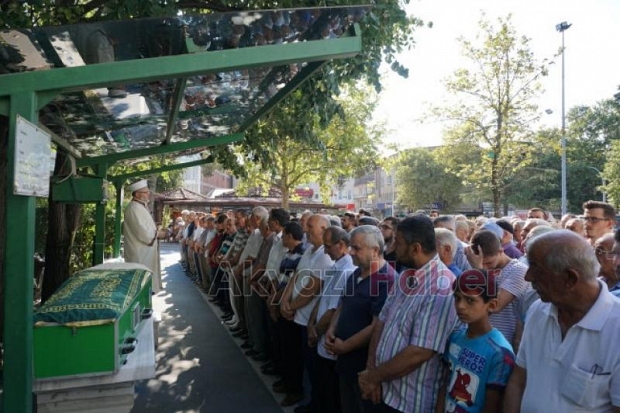 Saatçi Ahmet Kulaksız evinde ölü bulundu