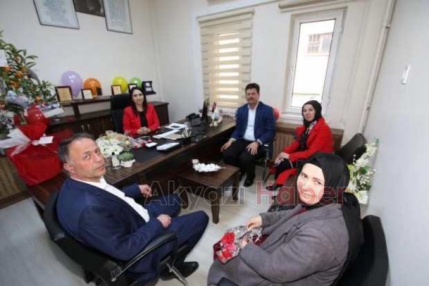 Sağlık Çalışanlarını Ziyaret Ettiler
