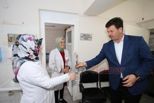 Sağlık Çalışanlarını Ziyaret Ettiler