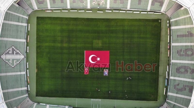Sakarya Atatürk Stadyumunda İstiklal Marşı yankılandı