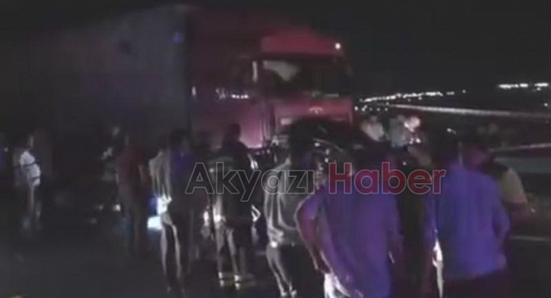 Sakarya plakalı tır, kazaya neden oldu:1 ölü, 4 yaralı