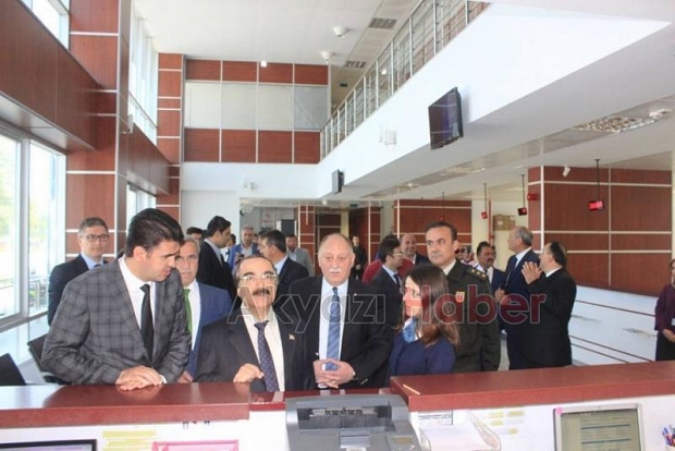 Sakarya Valisi Çoş Akyazı da İncelemelerde Bulundu