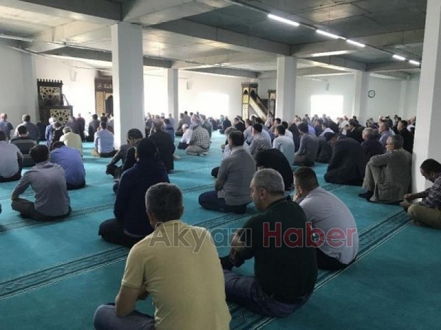 Sakaryadaki Şeyh Edebali Camiinde ilk namaz kılındı