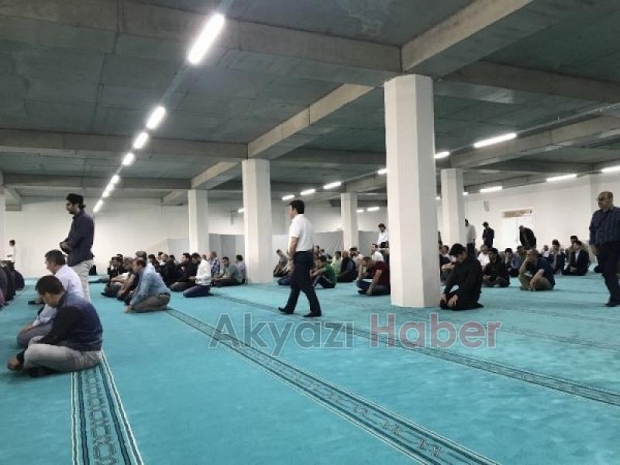 Sakaryadaki Şeyh Edebali Camiinde ilk namaz kılındı