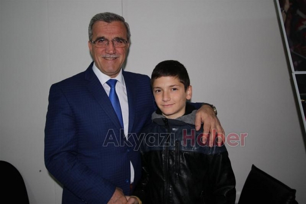 ŞAMPİYON SPORCULARA BAŞKAN AKCAN’DAN ÖDÜL