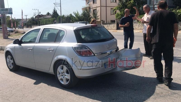 Sapmak isteyen otomobile kamyon çarptı