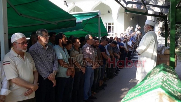 SEDAT ATACAN VE HANIFE TEYFİKOĞLU DUALARLA DEFNEDİLDİ