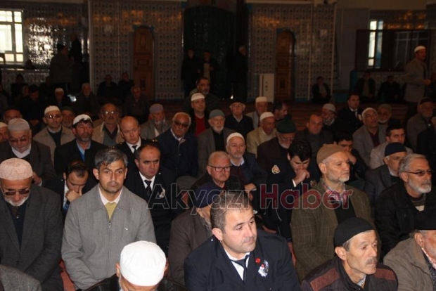 ŞEHİT POLİSLER İÇİN MEVLİD İ ŞERİF OKUNDU