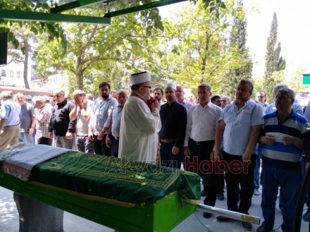 SEMiHA ŞANLI DUARLARA DEFNEDiLDi