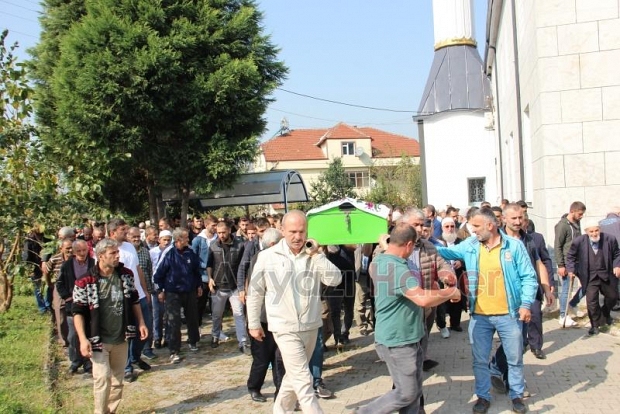 Seyfi Saka Defnedildi