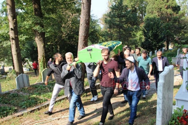 Seyfi Saka Defnedildi