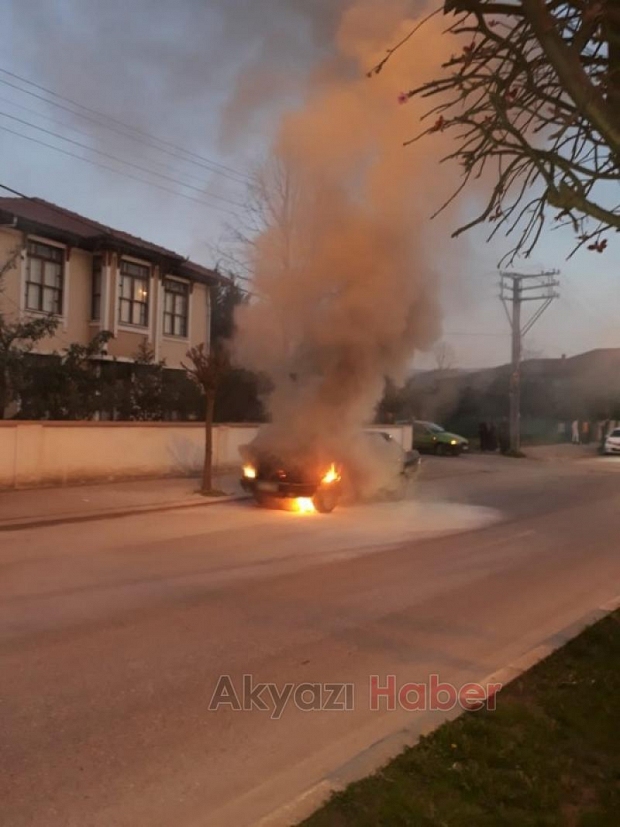 Seyir Halindeki Araç Alev Aldı 