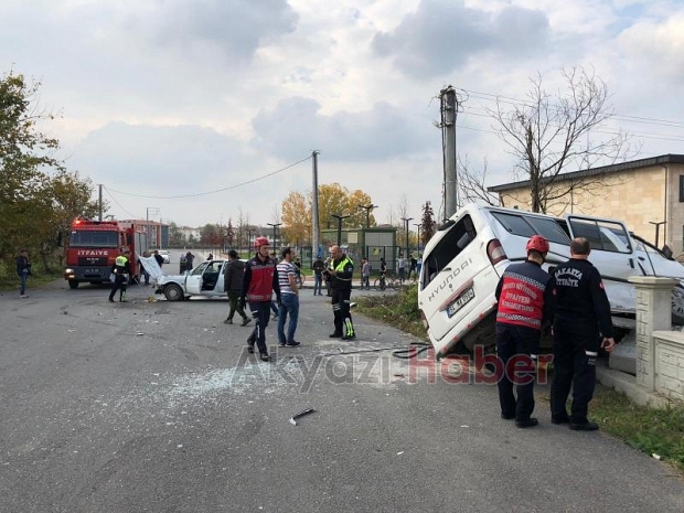 SGM Arka Sokağında Trafik Kazası