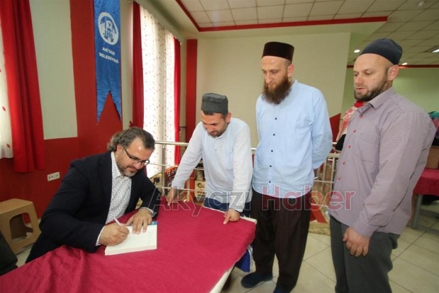 SITKI ASLANHAN KONFERANSINA YOĞUN KATILIM