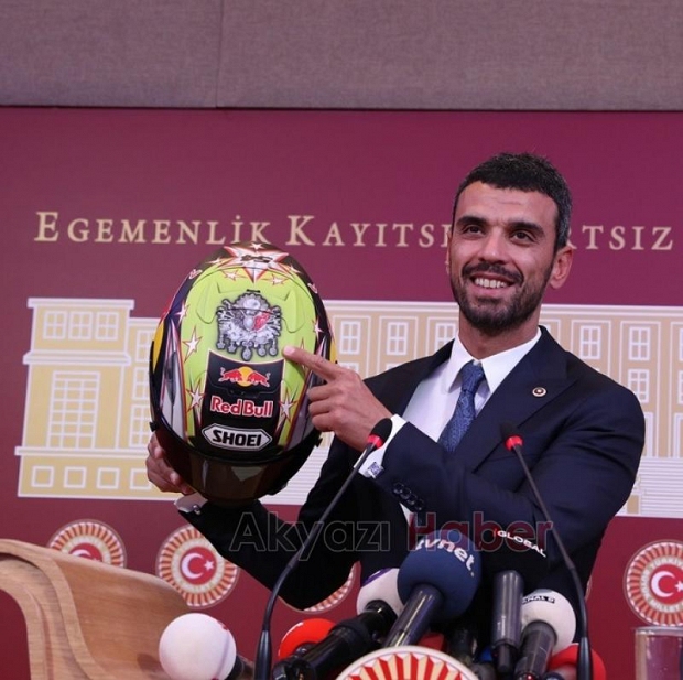 Sofuoğlundan Yeşilaya jest 