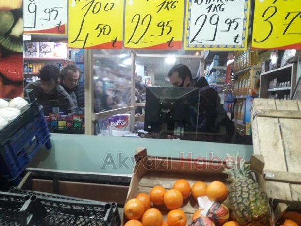Sokağa çıkma yasaklandı vatandaş fırın ve bakkala koştu