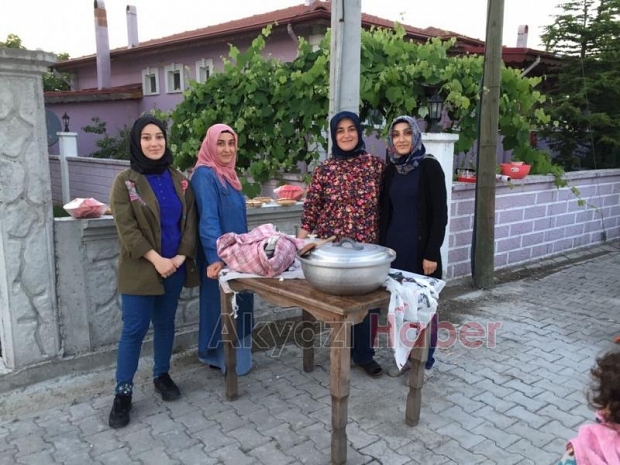 Sokak Sakinleri Bu Senede Birlikte İftar Yaptı