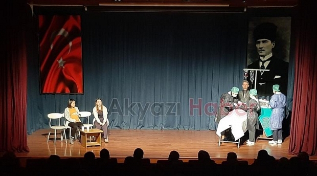 Sokaktan Sanata Tiyatro Ekibimiz Hendeklileri Mest Etti