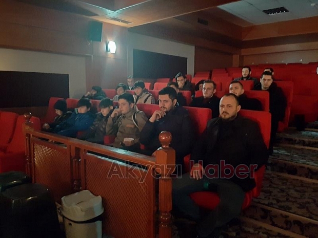 Sokaktan Sanata Tiyatro Ekibimiz Hendeklileri Mest Etti