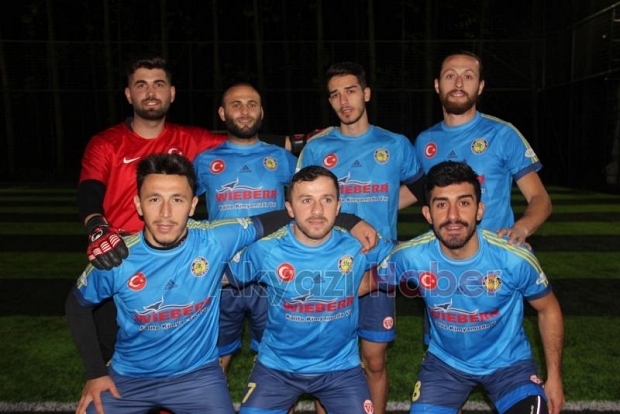 Süper Cupta Yarı Final Heyecanı Yaşandı